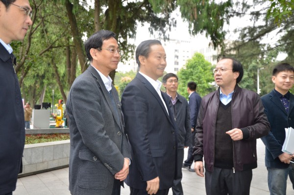 1542155968179937.jpg 广西壮族自治区党委书记彭清华视察888电子游戏项目1-a37f09d4-e0ac-47e8-bfa6-c034160d9f20.jpg