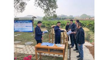 全区墟落治理系统建设、墟落工业振兴、“幸福墟落”运动、墟落风貌提升现场推进会考察组考察888电子游戏项目